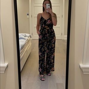 American Eagle Outfitters floral jumpsuit (S)